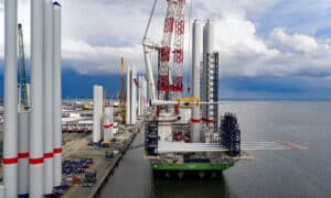Největší offshore větrný projekt RWE ve výstavbě dodal Německu první megawatty