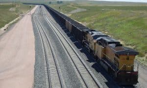 Ani rekordně nízké ceny plynu nestačí k přechodu asijských zemí z uhlí na plyn