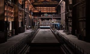 Německá průmyslová cena elektřiny je blízko schválení EU. Podnikům se nelíbí podmínky návrhu